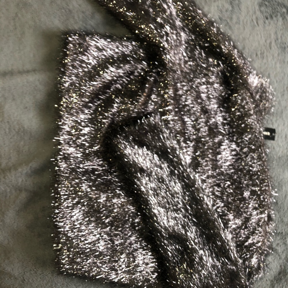 Silver Jacket - Picture 2 of 3